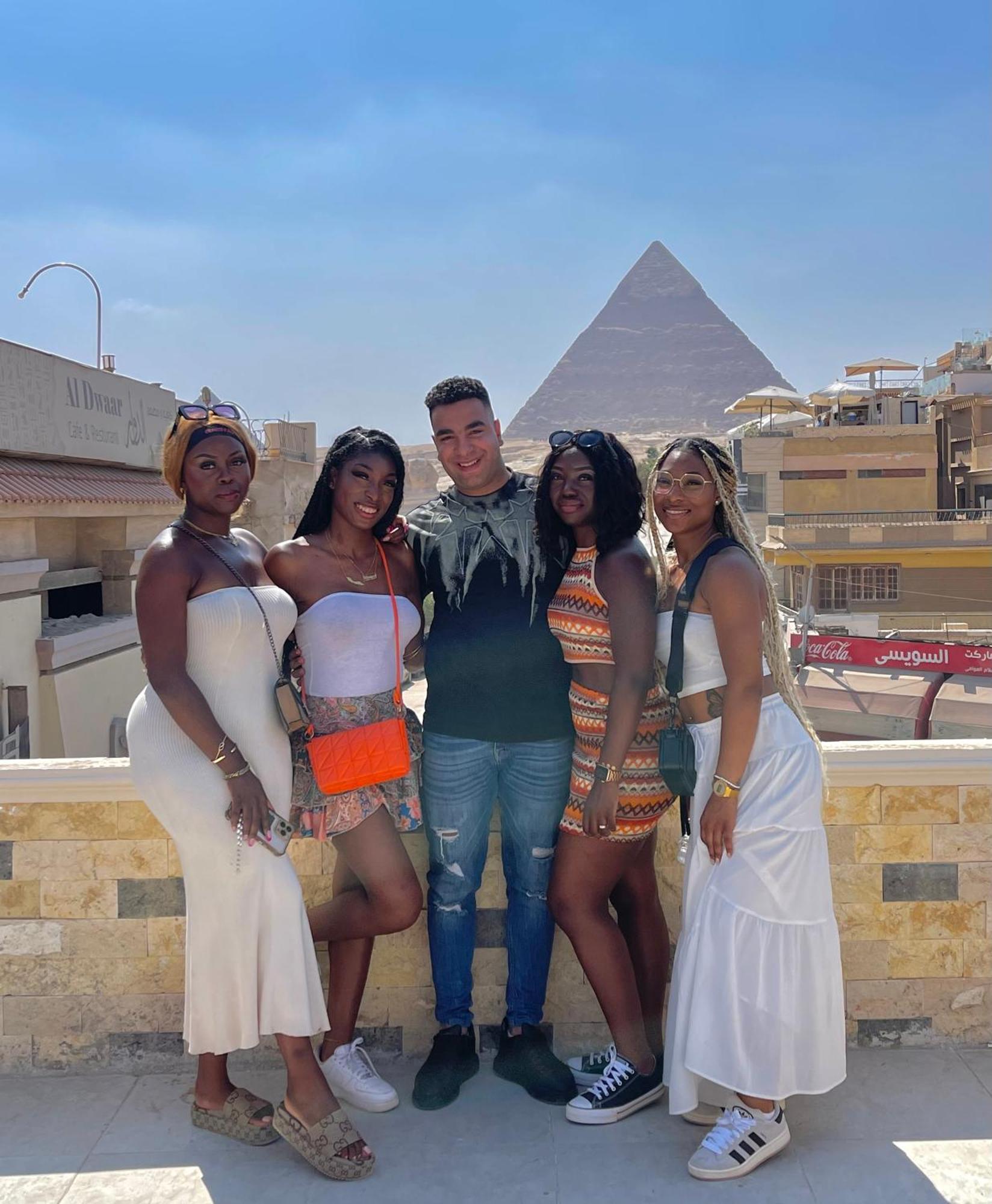 King Ali Pyramids View Inn Kafret el-Gabal Exteriör bild